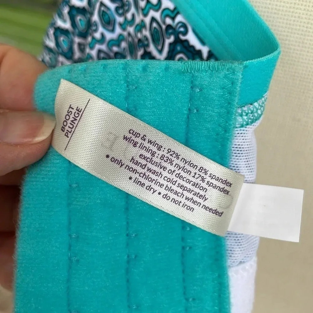 Cacique Teal White Geometric Boost Plunge Plus Size Bra - Picture 14 of 14